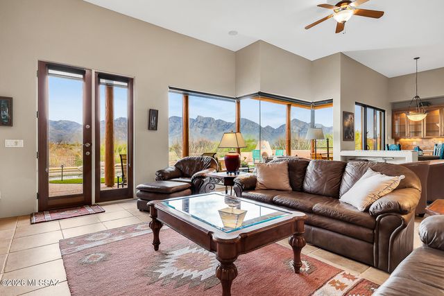 439 W Coyote Moon Place, Oro Valley, AZ 85755