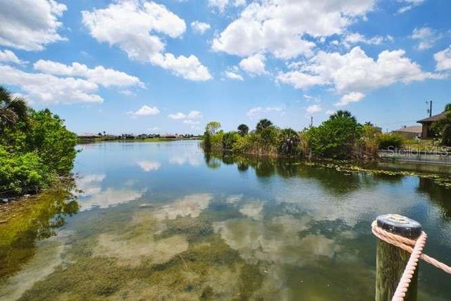 844 NE 6TH AVENUE, Cape Coral, FL 33909