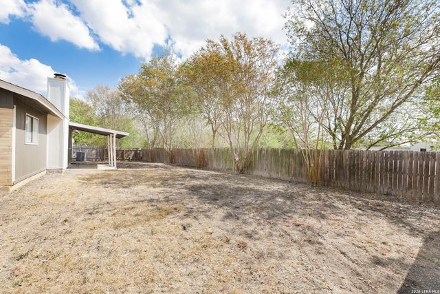 7506 LINCOLN VILLAGE DR, San Antonio, TX 78244