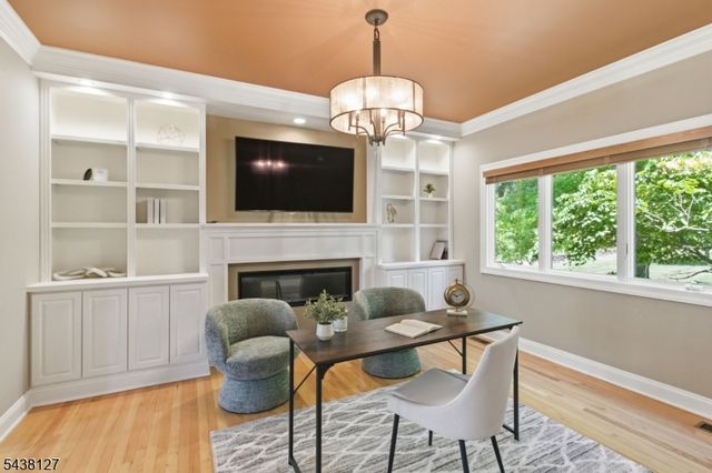 2 Michele Crossing, Raritan Twp., NJ 08822