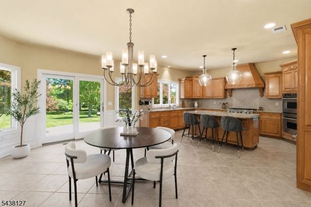 2 Michele Crossing, Raritan Twp., NJ 08822