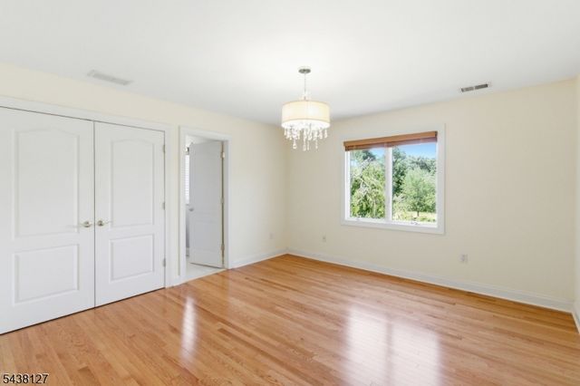 2 Michele Crossing, Raritan Twp., NJ 08822