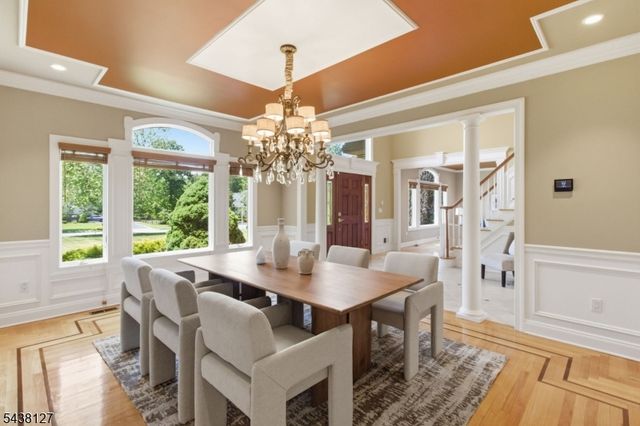 2 Michele Crossing, Raritan Twp., NJ 08822