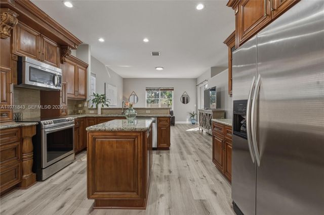 12846 NW 18th Ct, Pembroke Pines, FL 33028