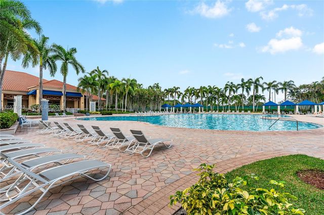 12846 NW 18th Ct, Pembroke Pines, FL 33028