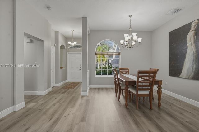 12846 NW 18th Ct, Pembroke Pines, FL 33028