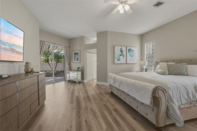 12846 NW 18th Ct, Pembroke Pines, FL 33028