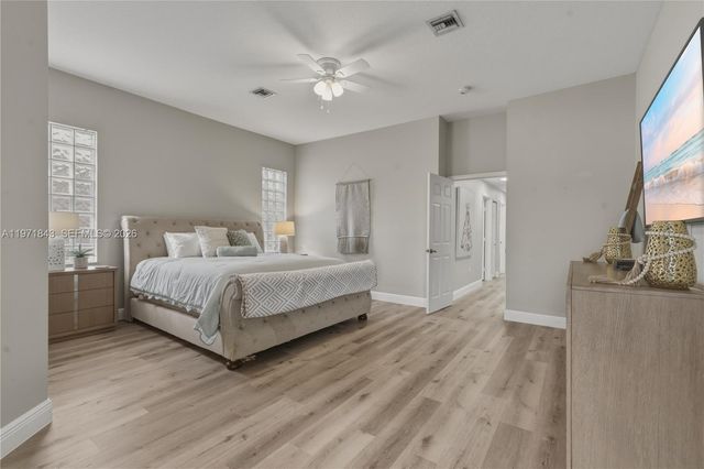 12846 NW 18th Ct, Pembroke Pines, FL 33028