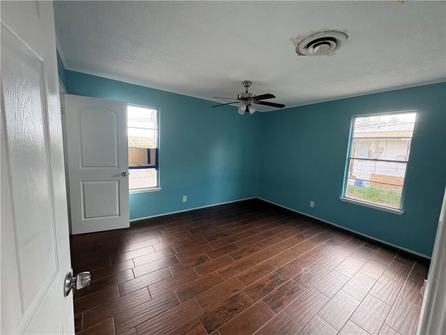 6026 Orms Dr, Corpus Christi, TX 78412