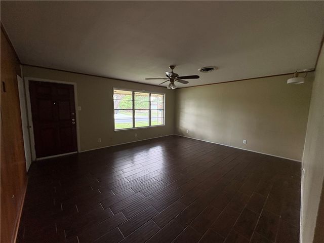 6026 Orms Dr, Corpus Christi, TX 78412