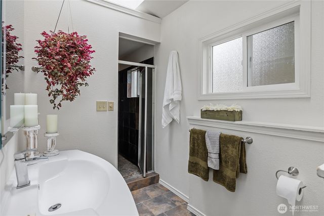 15749 Wallingford Avenue N, Shoreline, WA 98133