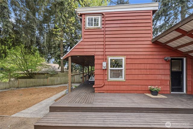 15749 Wallingford Avenue N, Shoreline, WA 98133