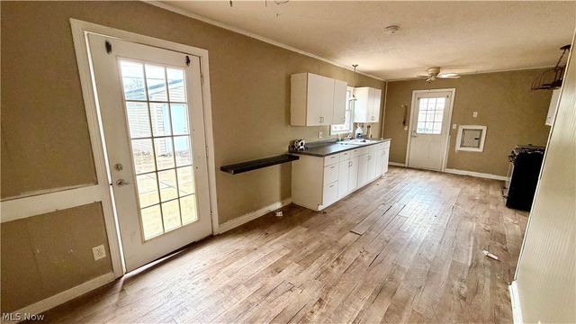 2215 Willowrow Avenue NE, Canton, OH 44705