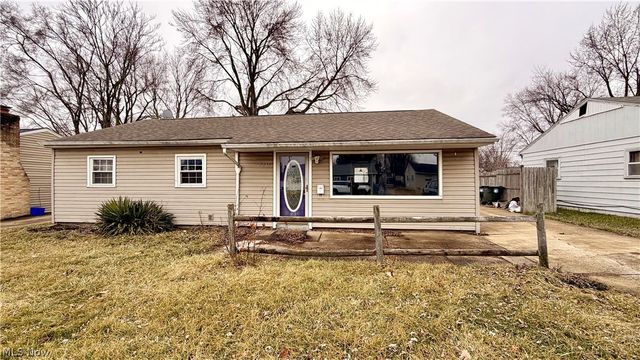 2215 Willowrow Avenue NE, Canton, OH 44705