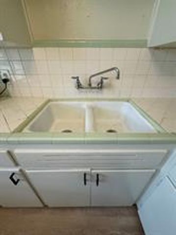 906 E 46th ST C, Austin, TX 78751