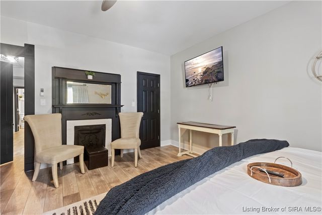 934 E Court Avenue, Jeffersonville, IN 47130