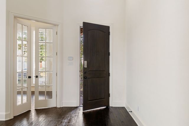 108 Guadalupe Drive, Irving, TX 75039