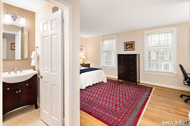 100 South Avenue, New Canaan, CT 06840