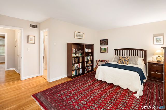 100 South Avenue, New Canaan, CT 06840