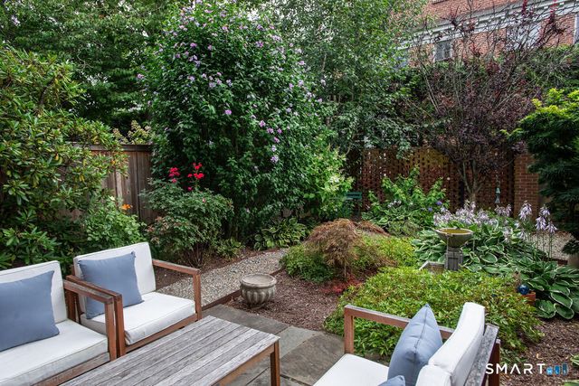 100 South Avenue, New Canaan, CT 06840