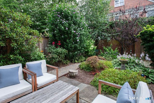 100 South Avenue, New Canaan, CT 06840