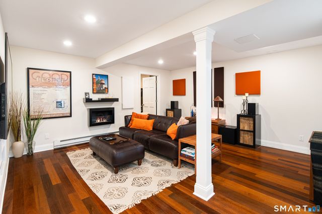 100 South Avenue, New Canaan, CT 06840