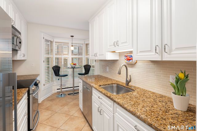 100 South Avenue, New Canaan, CT 06840