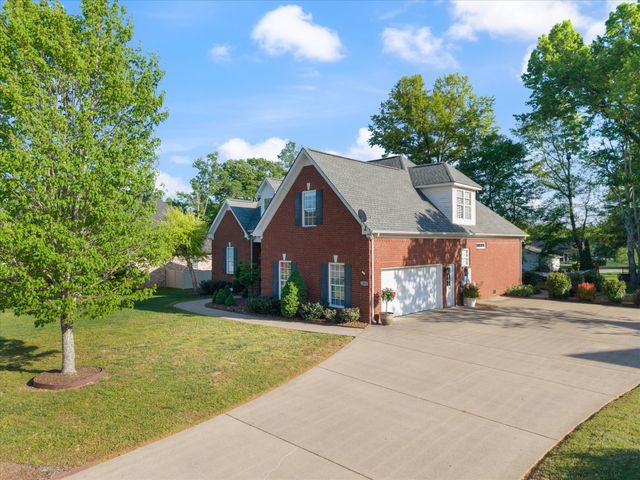 5010 MacArthur Ave, Murfreesboro, TN 37129