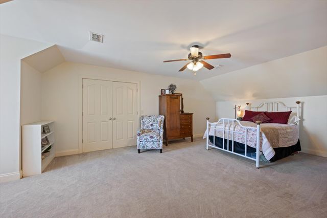 5010 MacArthur Ave, Murfreesboro, TN 37129