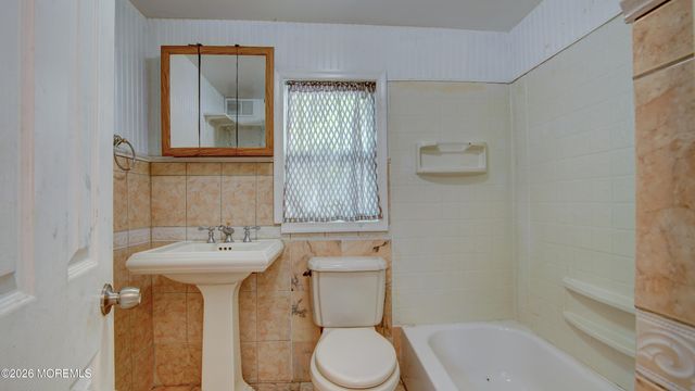 13 N Shore Street, Keansburg, NJ 07734