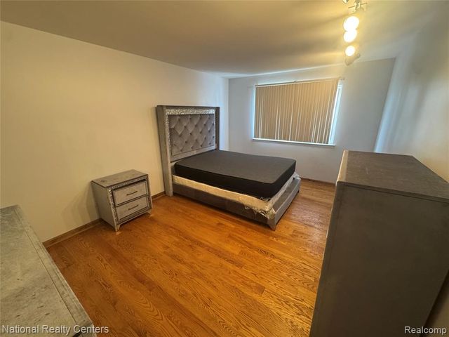 8514 Hampshire Drive, Sterling Heights, MI 48313