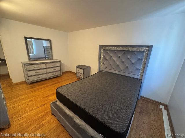 8514 Hampshire Drive, Sterling Heights, MI 48313