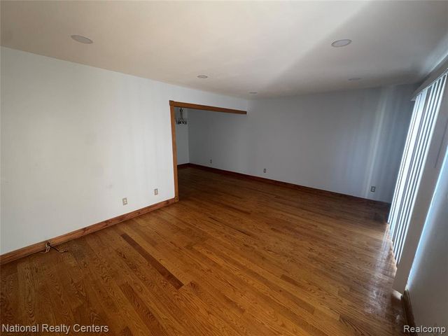 8514 Hampshire Drive, Sterling Heights, MI 48313