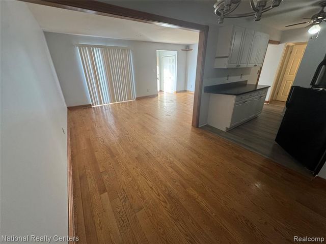 8514 Hampshire Drive, Sterling Heights, MI 48313