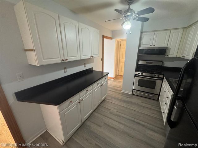 8514 Hampshire Drive, Sterling Heights, MI 48313