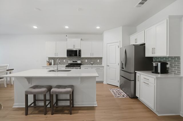 333 Brook Ave, White House, TN 37188