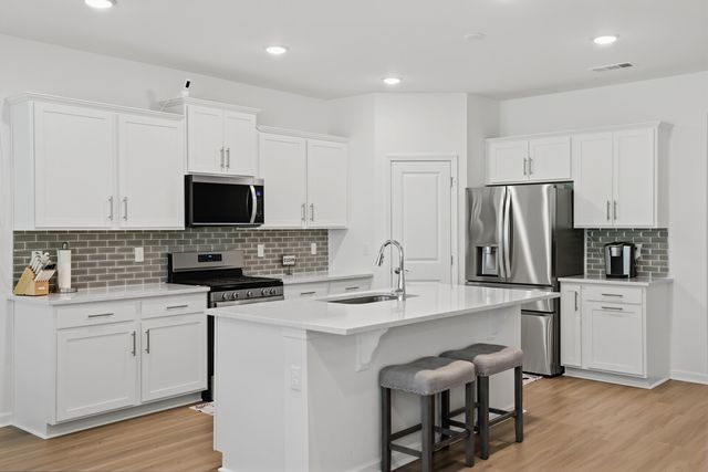 333 Brook Ave, White House, TN 37188