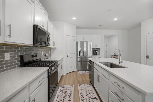 333 Brook Ave, White House, TN 37188