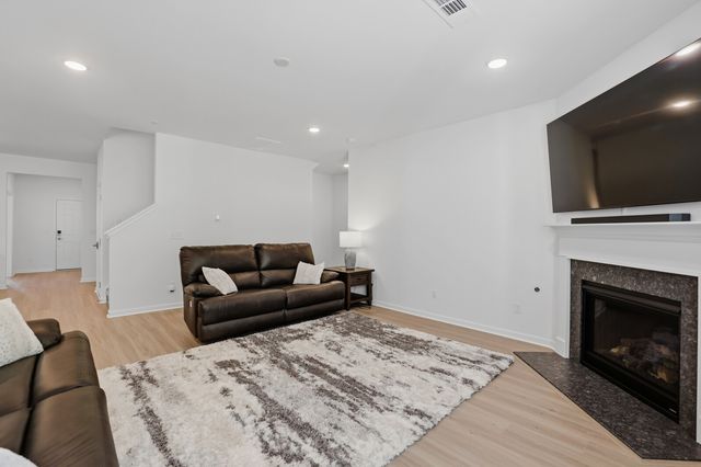 333 Brook Ave, White House, TN 37188