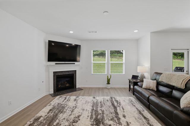 333 Brook Ave, White House, TN 37188