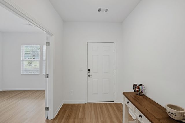 333 Brook Ave, White House, TN 37188