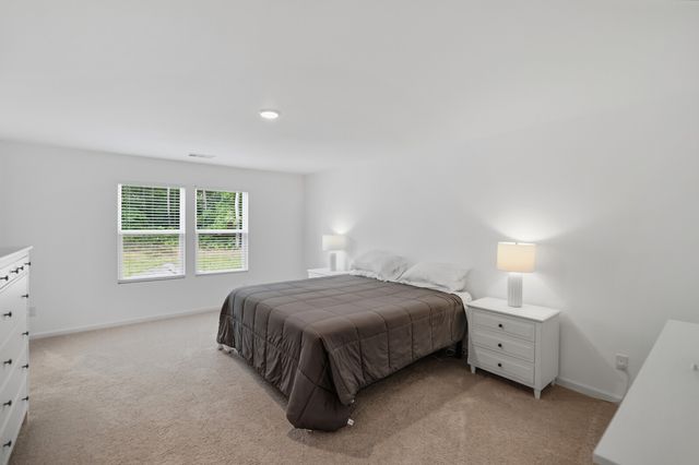 333 Brook Ave, White House, TN 37188