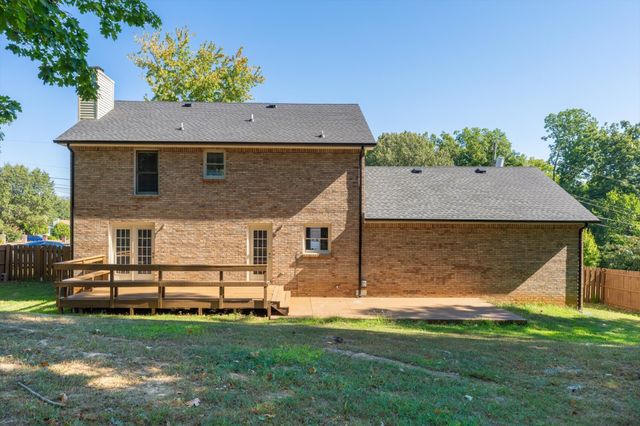 284 Shiloh Rd, Clarksville, TN 37042