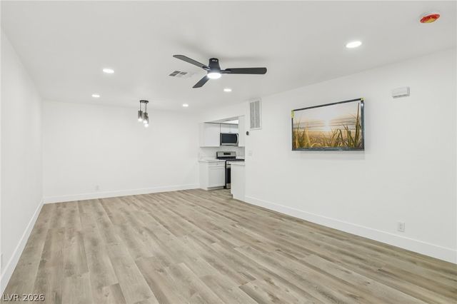 213 North Lamb Boulevard F, Las Vegas, NV 89110