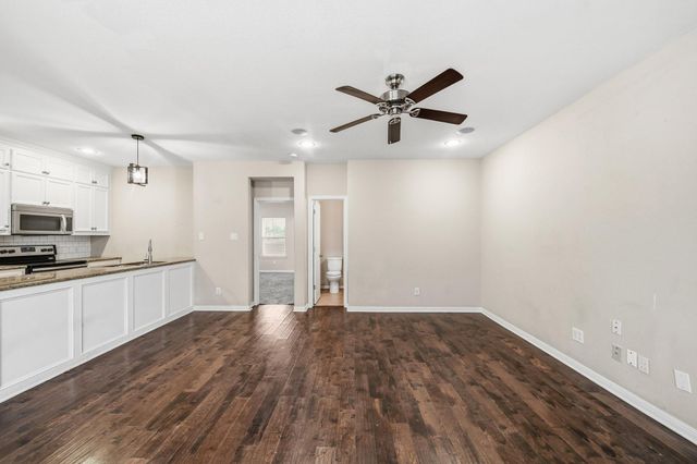 5303 Avenue J, Houston, TX 77011