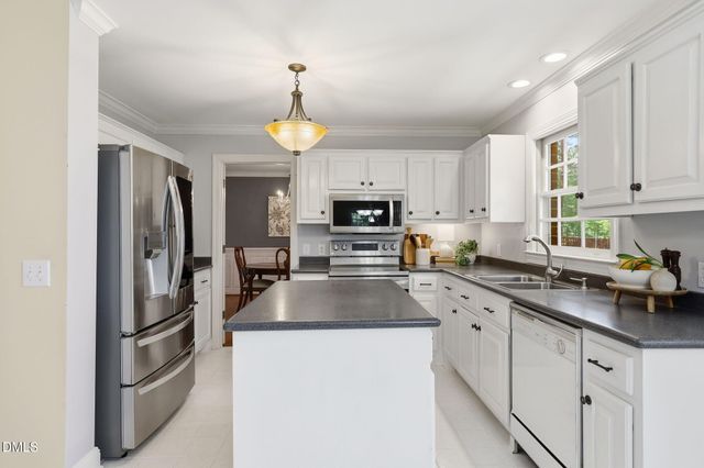 151 Crown Point, Sanford, NC 27332