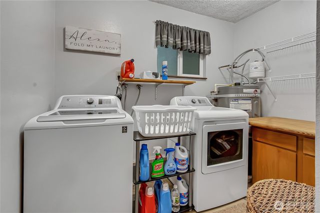33762 32nd Avenue SW, Federal Way, WA 98023