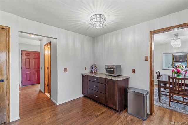 25030 Balsam Drive, Brownstown Charter Township, MI 48134