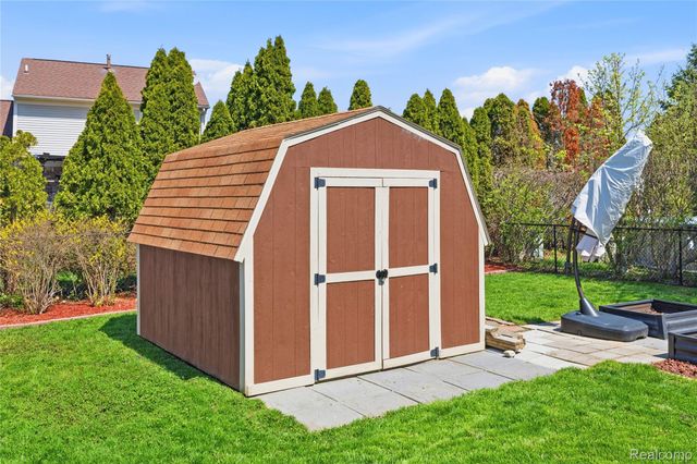 25030 Balsam Drive, Brownstown Charter Township, MI 48134