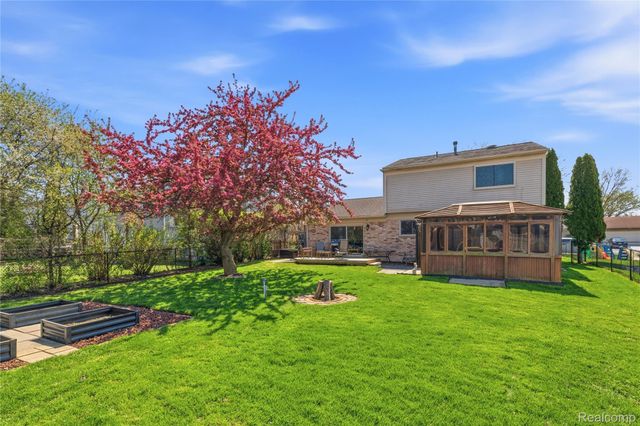 25030 Balsam Drive, Brownstown Charter Township, MI 48134